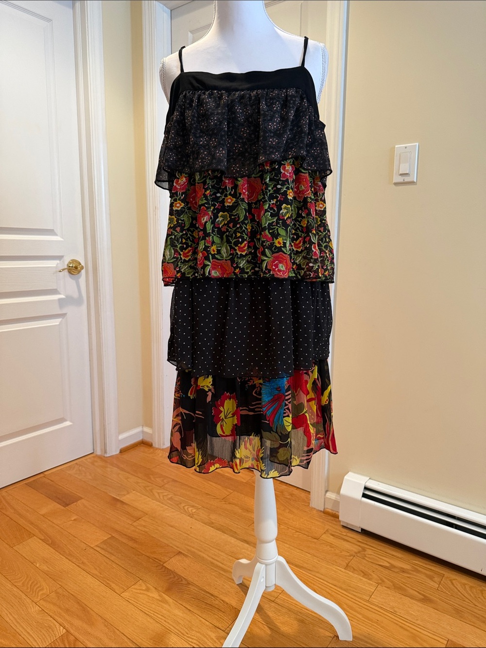 Kimchi Blue Cute Layered Floral Black Tiered Mini Dress,Adjustable Straps.